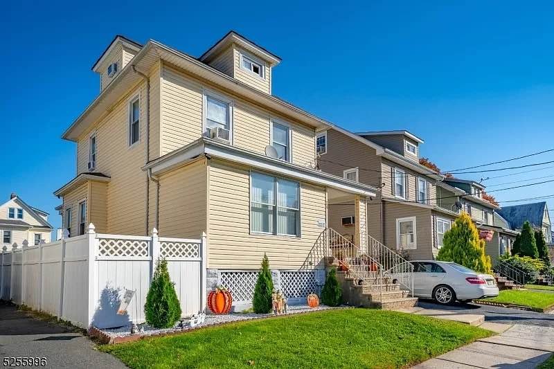 Discover Your Dream Home 4-BR, 2.5-BA House in Elizabeth, NJ for $509,900